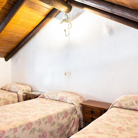Bungalows Camping Jimmy Jones Villaviciosa de Córdoba エクステリア 写真