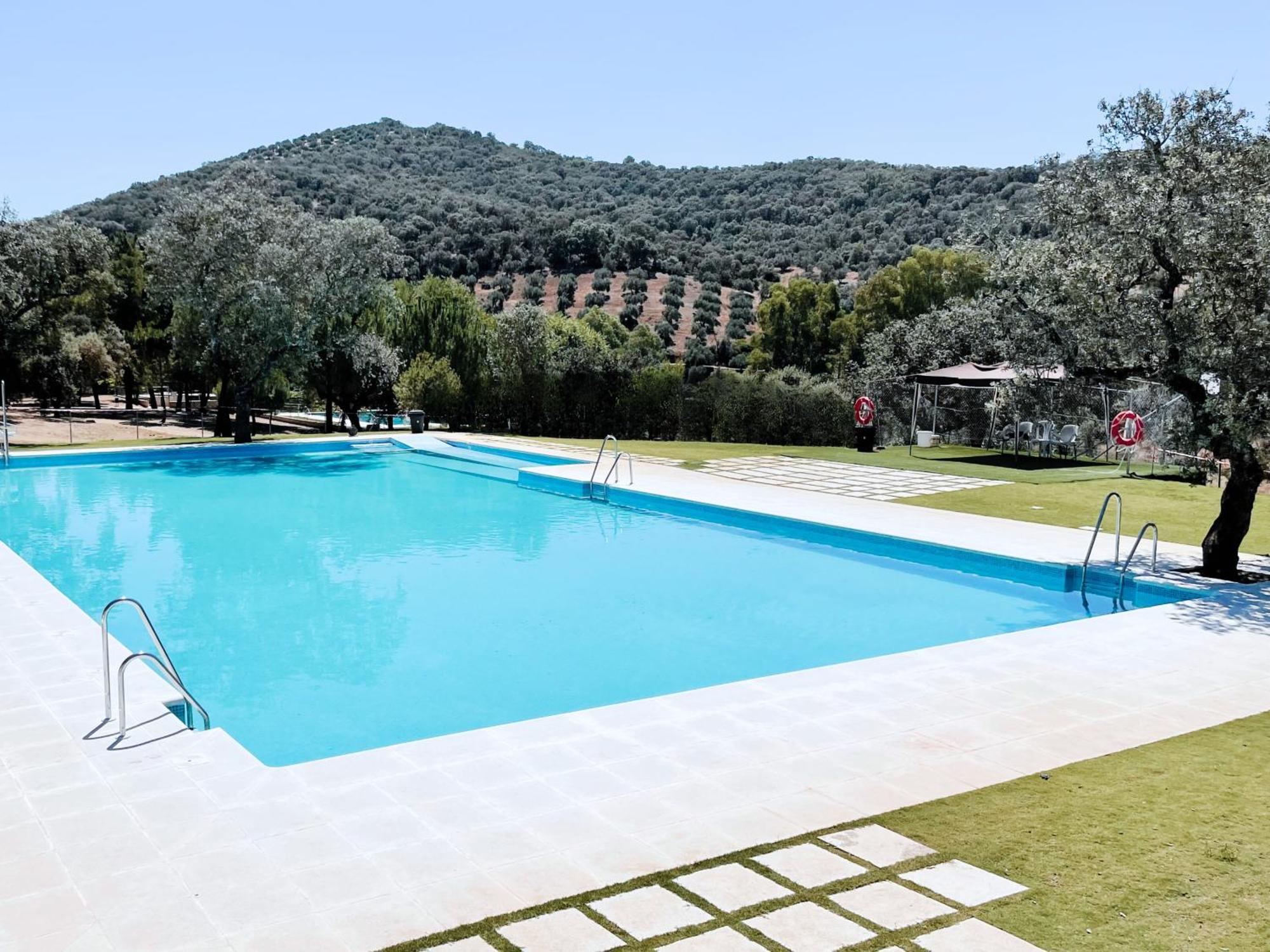 Bungalows Camping Jimmy Jones Villaviciosa de Córdoba エクステリア 写真